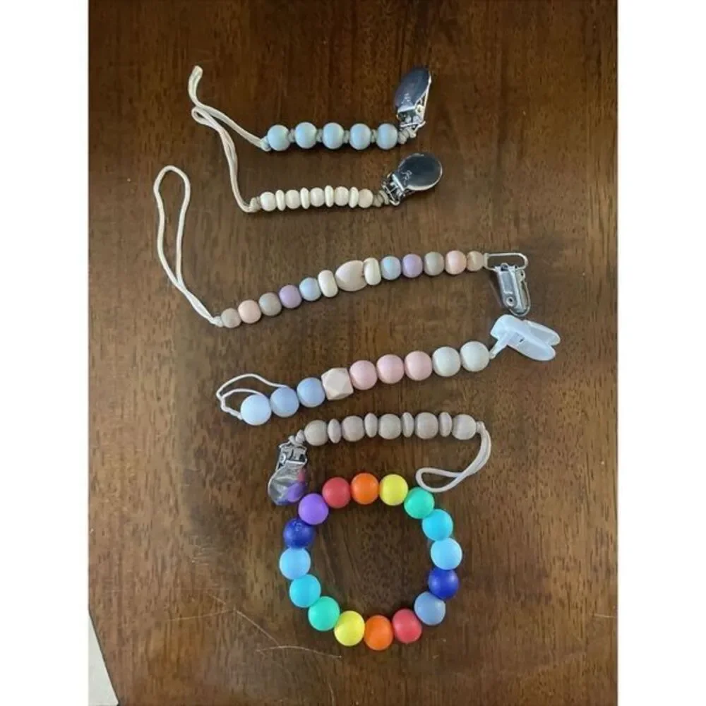 Bella Tunno Infant (5) Silicone‎ Wood Pacifier Clip And Teether